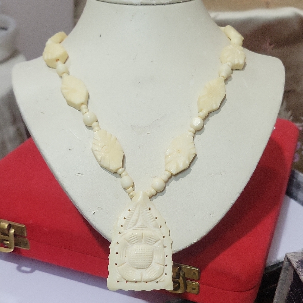 Antique Celuloid Necklace 17"